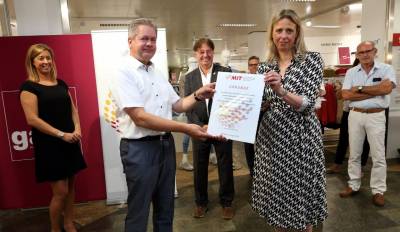 Ehrung und bergabe des Mittelstandspreises 2020.