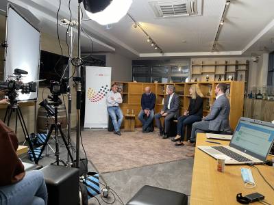 Die Veranstaltung mit einer Podiumsdiskussion wurde live aus dem Viniversum der Winzergenossenschaft Bergstraße in Heppenheim gesendet.