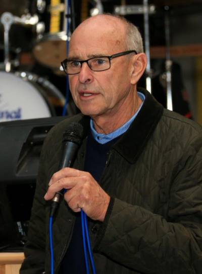 Werner Hartmann hlt eine kleine Ansprache