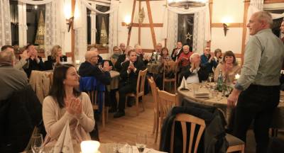 Unsere Gste lauschen dem spannenden Vortrag