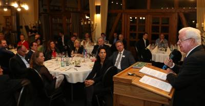 Interessierte Mitglieder der MIT Bergstrae.  